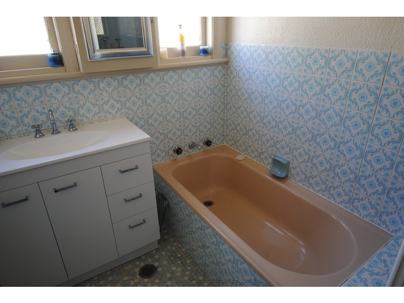 11 Rifle Parade, Lithgow NSW 2790