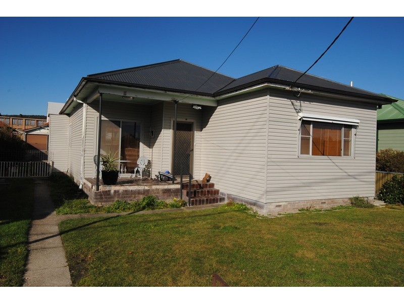 11 Rifle Parade, Lithgow NSW 2790