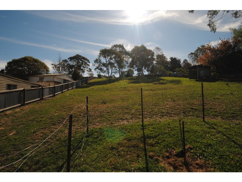 17 Burton  Street, Portland NSW 2847