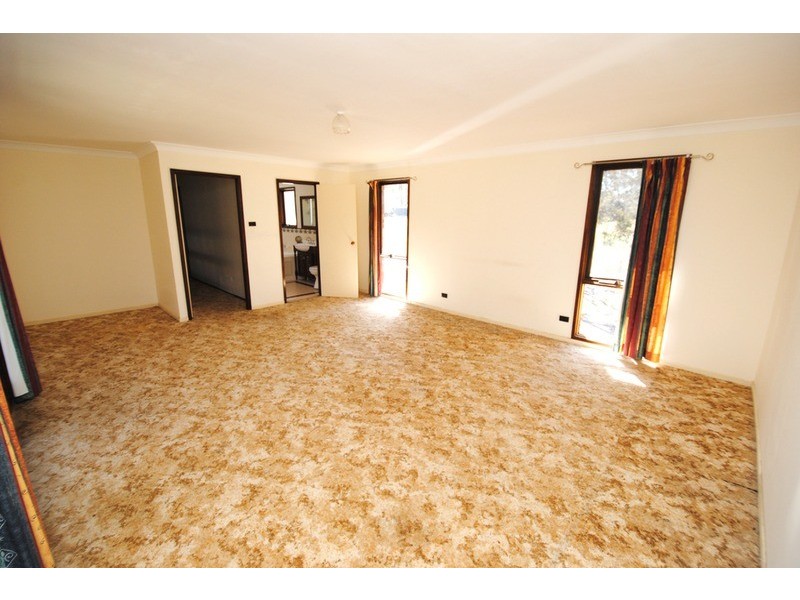 37  Kerma Crescent, Clarence NSW 2790