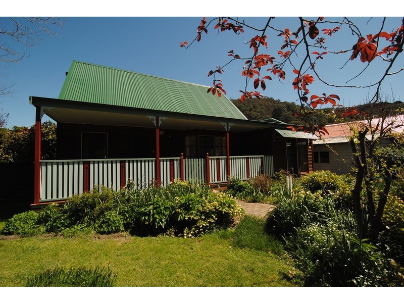 2 Victoria Avenue, Lithgow NSW 2790