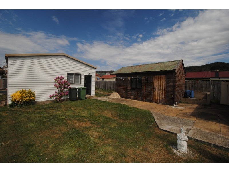 75 Calero Street, Lithgow NSW 2790