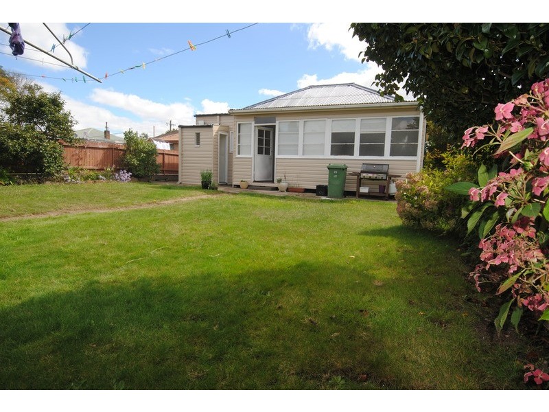25 Rifle Parade, Lithgow NSW 2790