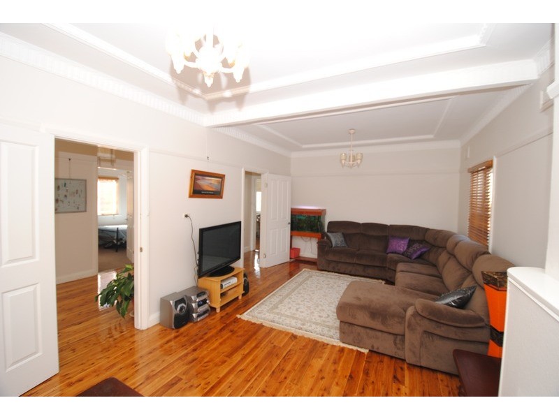 25 Rifle Parade, Lithgow NSW 2790