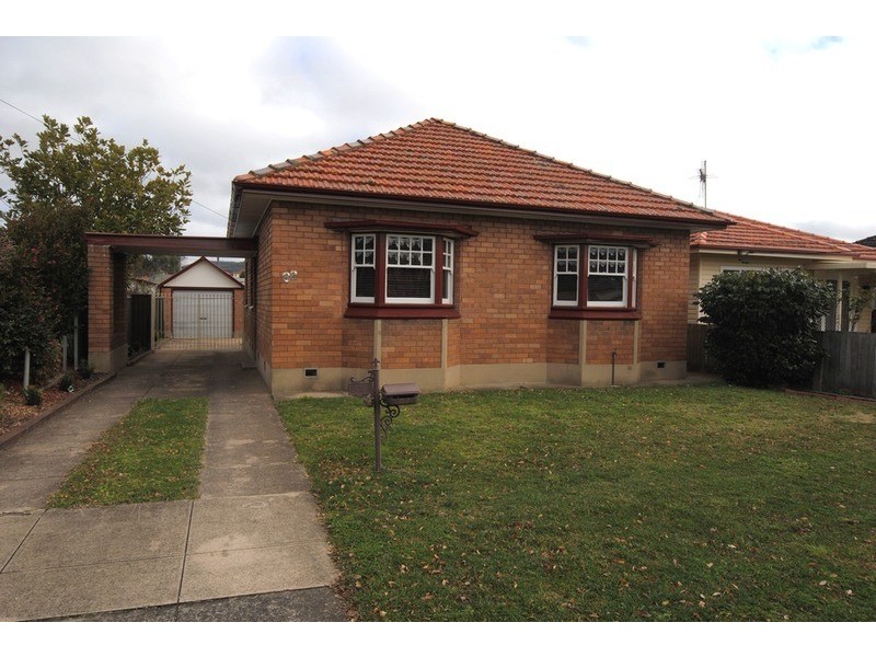 62 Rifle Parade, Lithgow NSW 2790