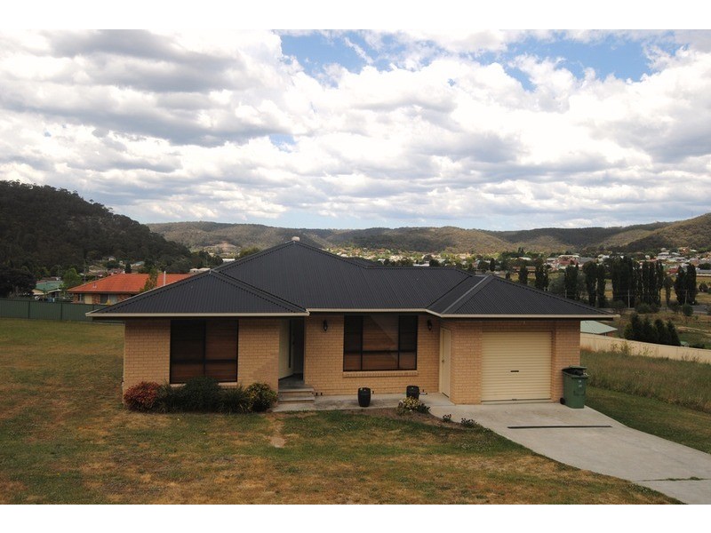 14 Hepburn  Street, Lithgow NSW 2790