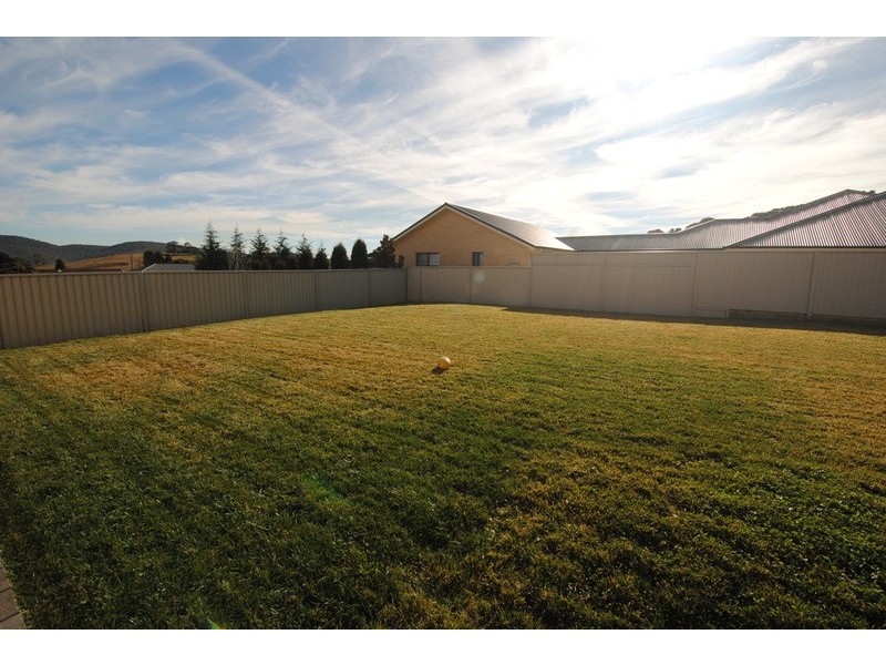 2 Acer Place, Lithgow NSW 2790