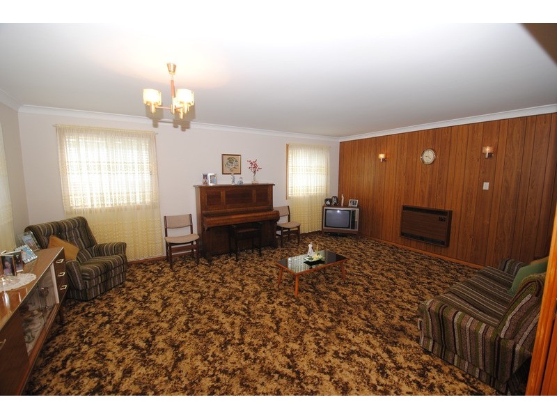 9 Wattle  Grove, Lithgow NSW 2790