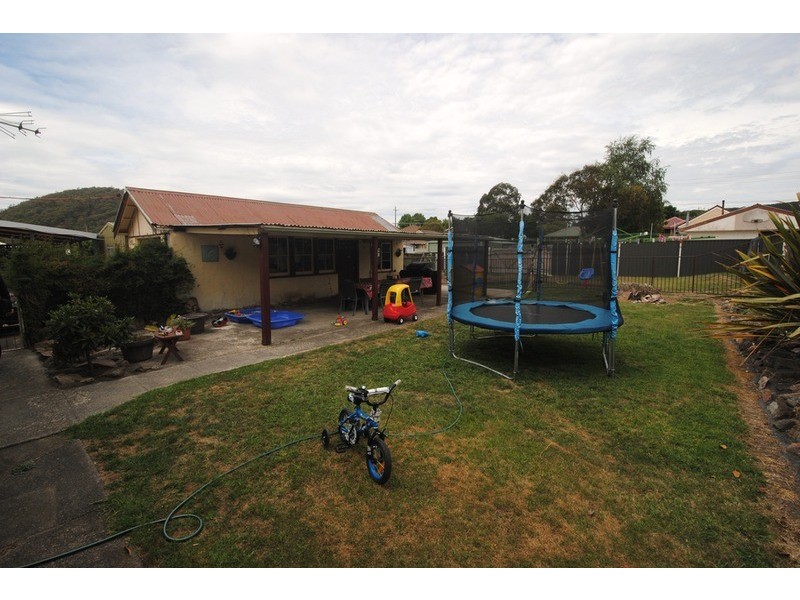 73 Rifle Parade, Lithgow NSW 2790