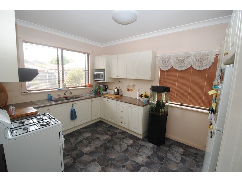 73 Rifle Parade, Lithgow NSW 2790