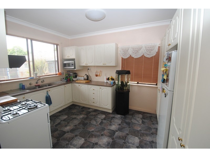 73 Rifle Parade, Lithgow NSW 2790