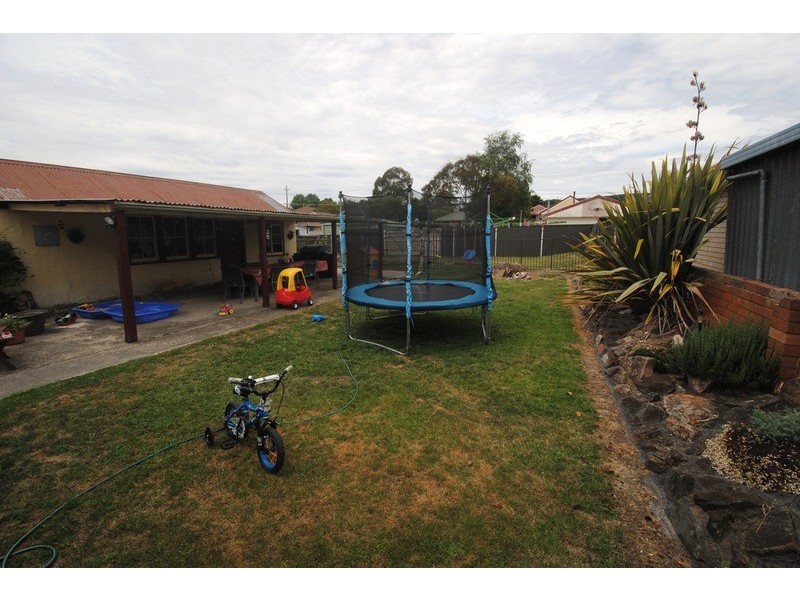 73 Rifle Parade, Lithgow NSW 2790