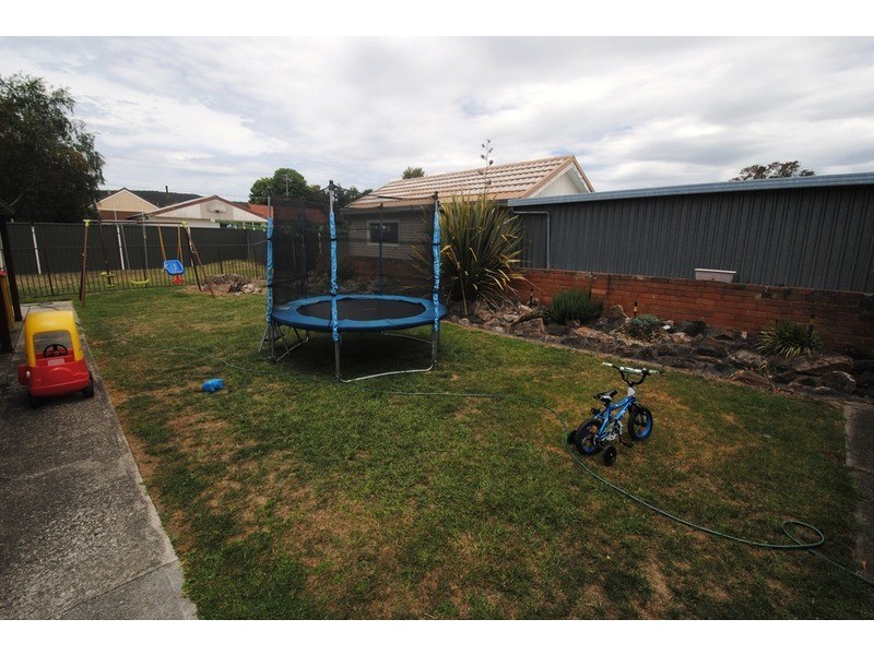 73 Rifle Parade, Lithgow NSW 2790