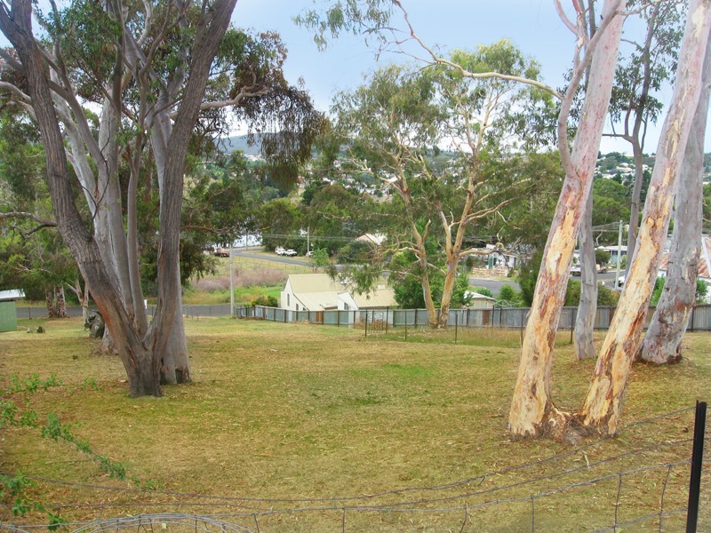 17 Burton Street, Portland NSW 2847