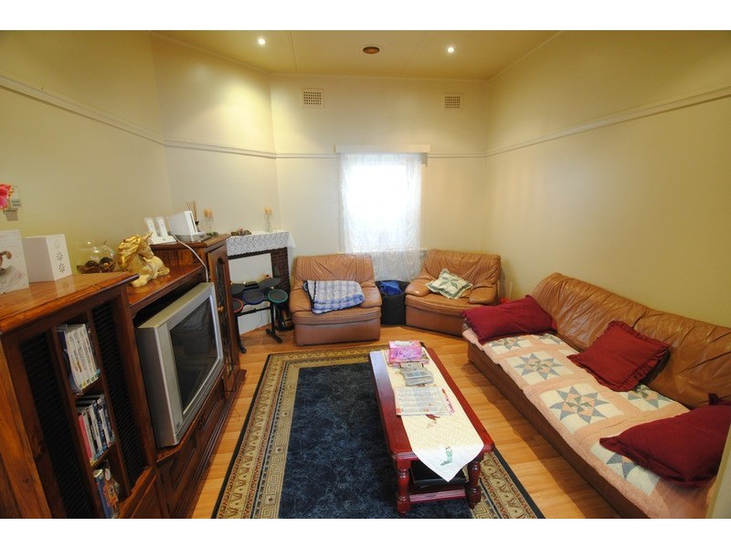 170 Inch Street, Lithgow NSW 2790