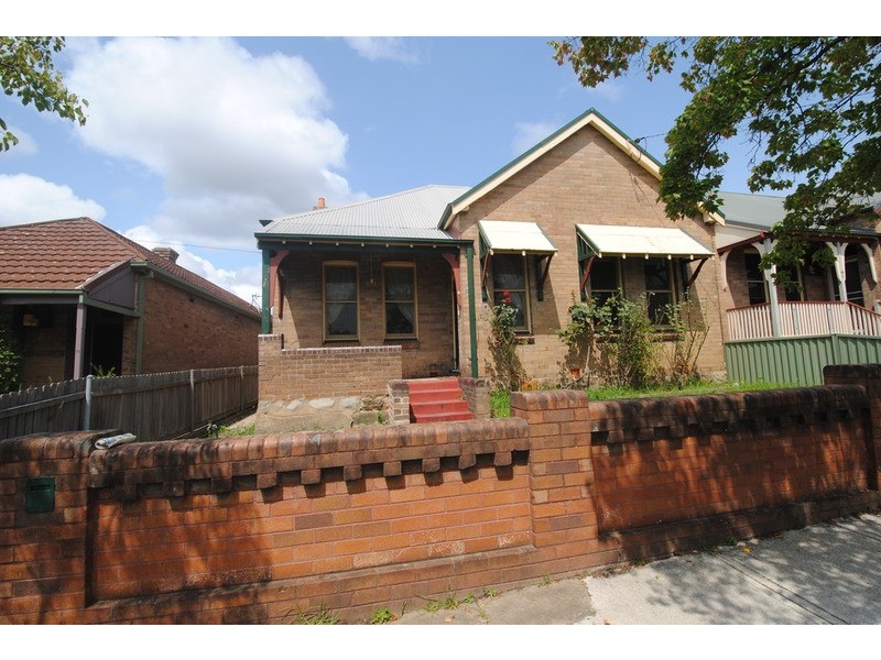 9 Laurence  Street, Lithgow NSW 2790