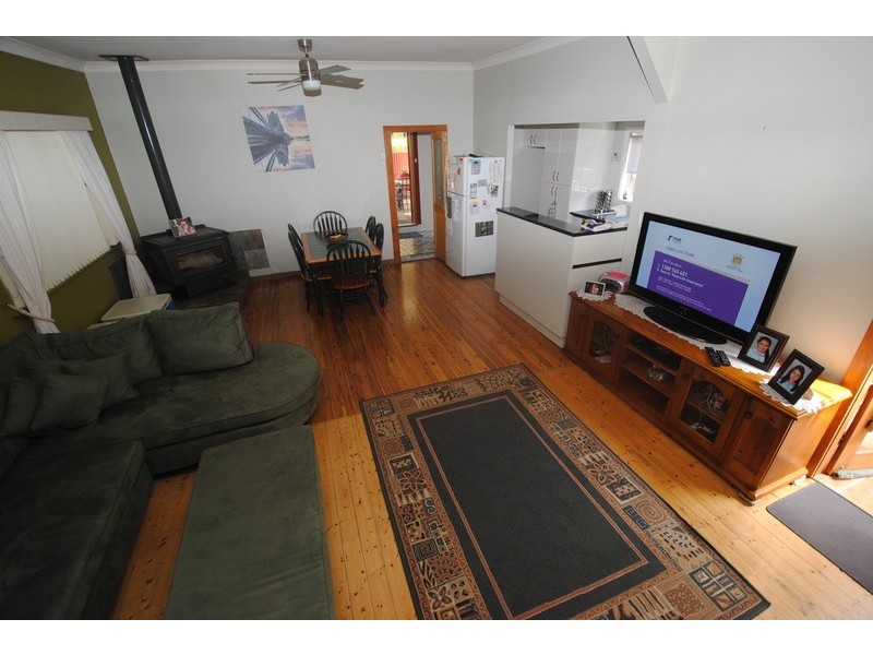 144 Macauley Street, Lithgow NSW 2790