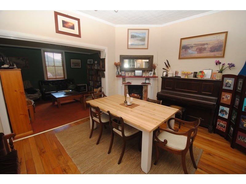 11 Gray Street, Lithgow NSW 2790