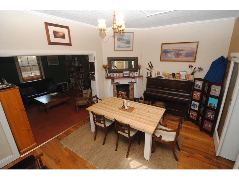 11 Gray Street, Lithgow NSW 2790