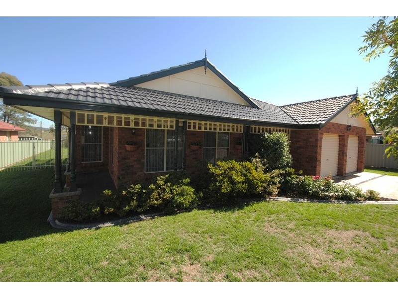 24 Robinia  Drive, Lithgow NSW 2790
