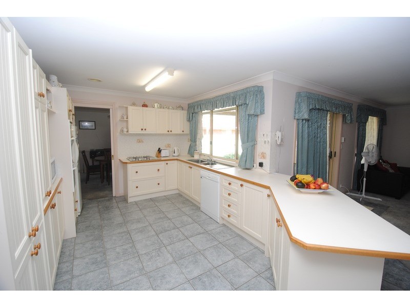 24 Robinia  Drive, Lithgow NSW 2790