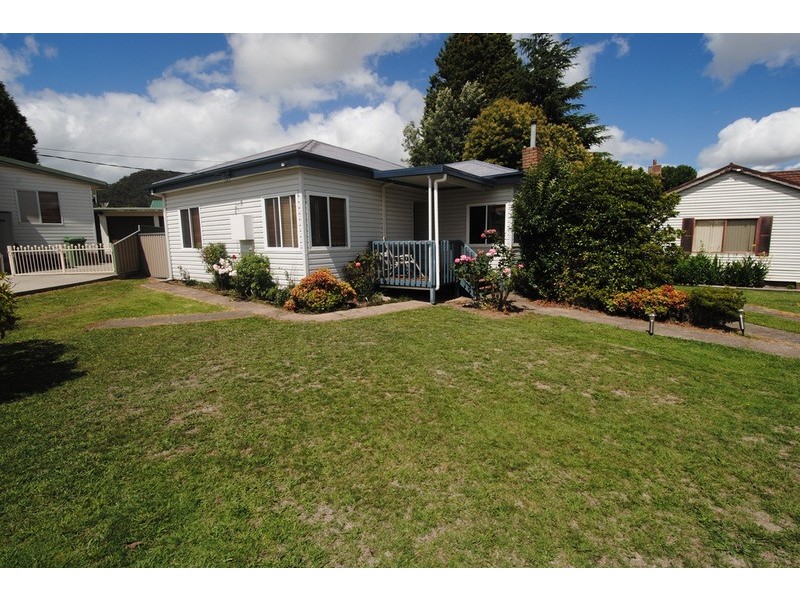 8 Bayonet Street, Lithgow NSW 2790