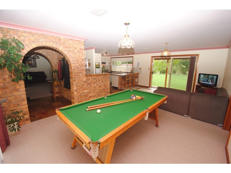 6 Girraween Drive, Marrangaroo NSW 2790