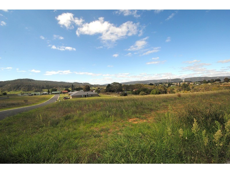 93 Henning  Crescent, Wallerawang NSW 2845