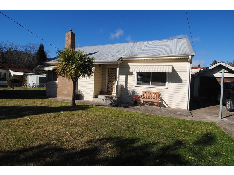 12 Amiens Street, Lithgow NSW 2790
