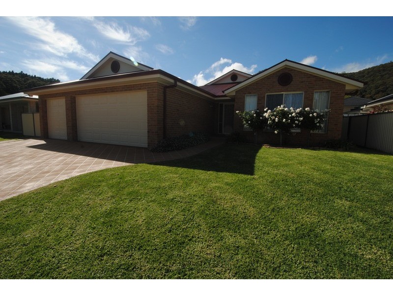 4 Fairview Drive, Lithgow NSW 2790