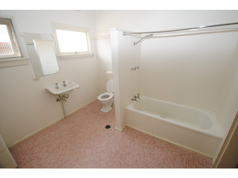 15 Birdwood  Street, Lithgow NSW 2790