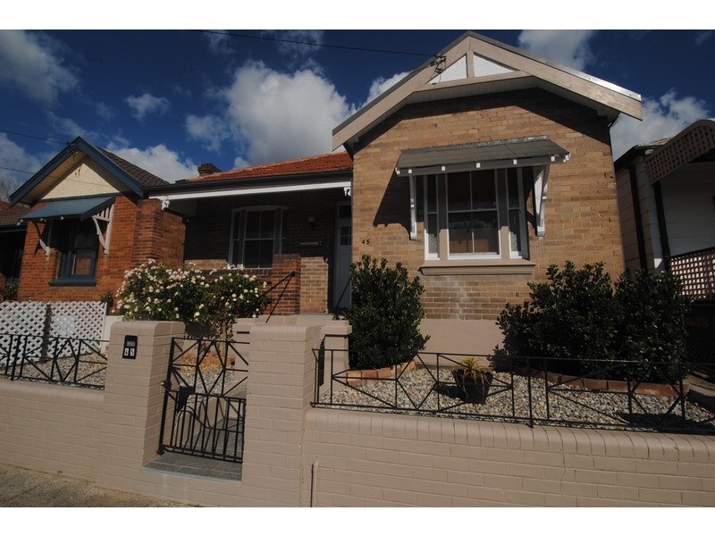 45 Chifley Road, Lithgow NSW 2790
