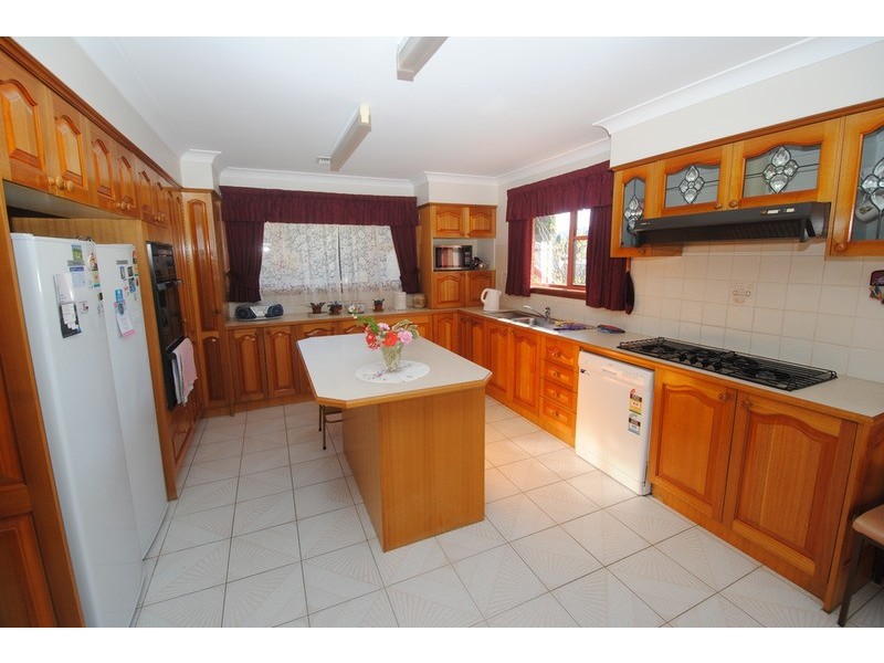 1 Girraween Drive, Marrangaroo NSW 2790