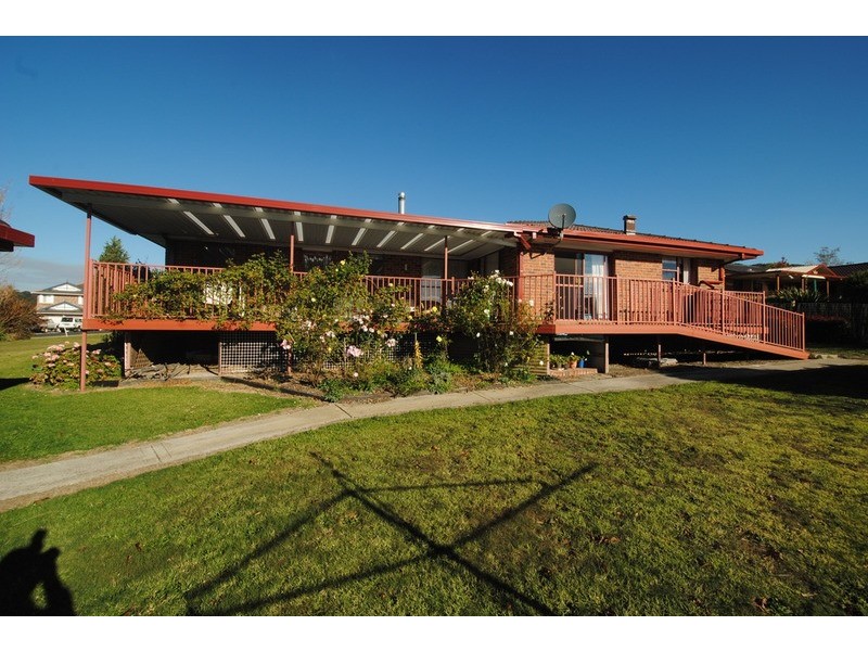 1 Girraween Drive, Marrangaroo NSW 2790