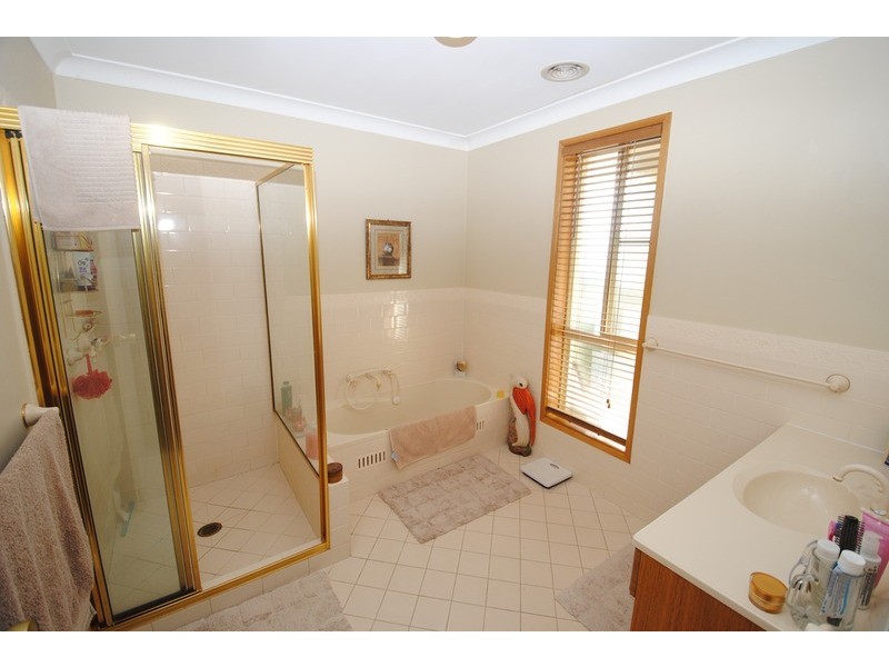 9 Pimpala Street, Marrangaroo NSW 2790