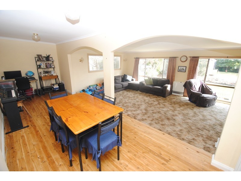 22 Rifle  Parade, Lithgow NSW 2790