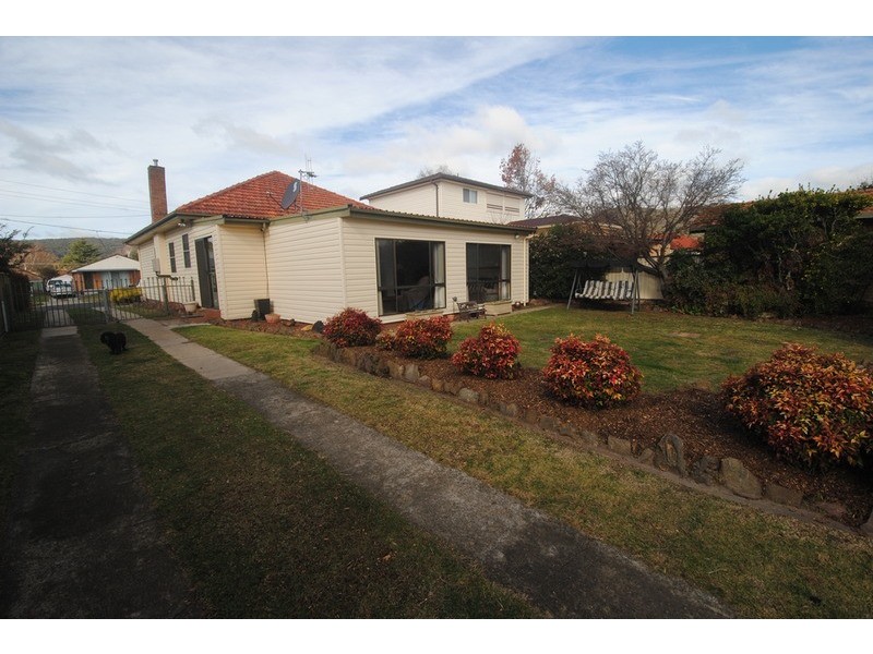 22 Rifle  Parade, Lithgow NSW 2790