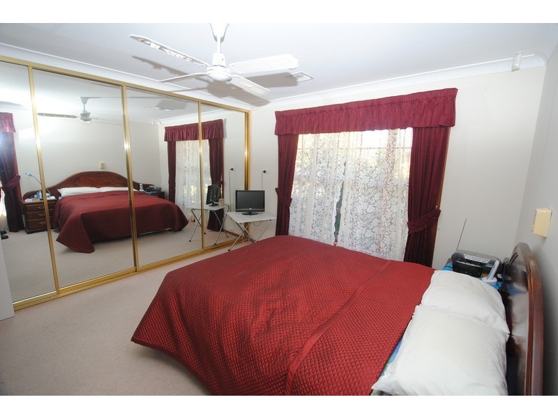 1 Girraween Drive, Marrangaroo NSW 2790