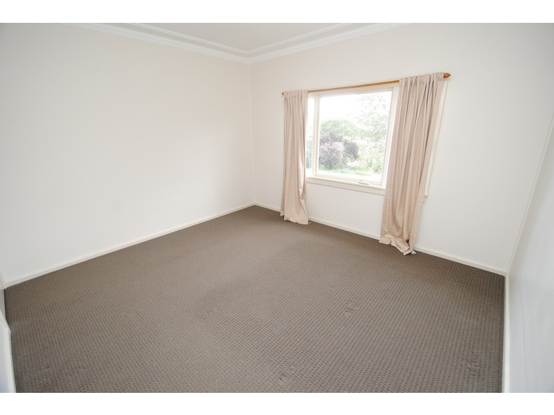15 Birdwood Street, Lithgow NSW 2790