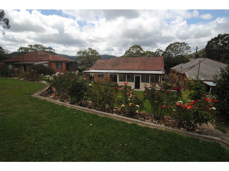 15 Birdwood Street, Lithgow NSW 2790