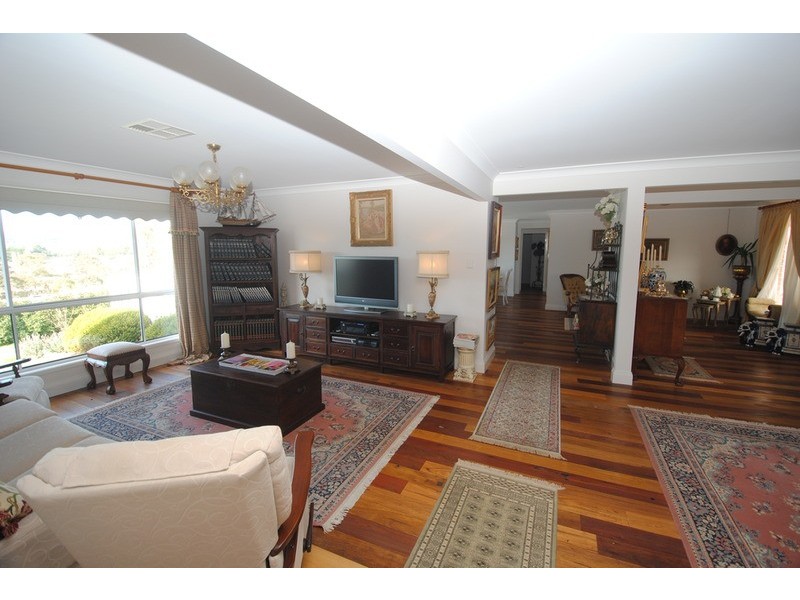 25 Hillcrest Avenue, Lithgow NSW 2790