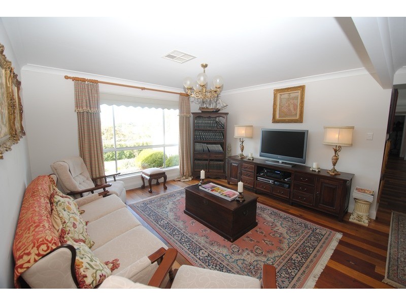 25 Hillcrest Avenue, Lithgow NSW 2790