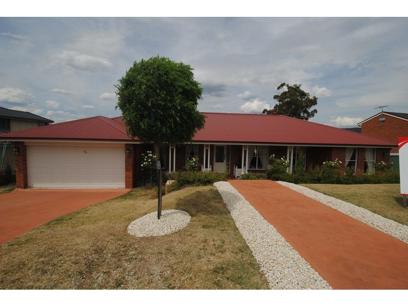 25 Hillcrest Avenue, Lithgow NSW 2790