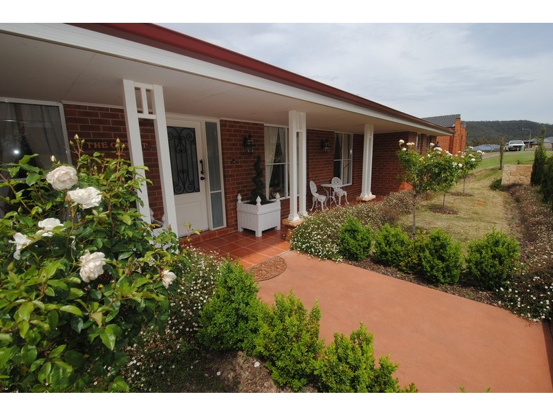 25 Hillcrest Avenue, Lithgow NSW 2790