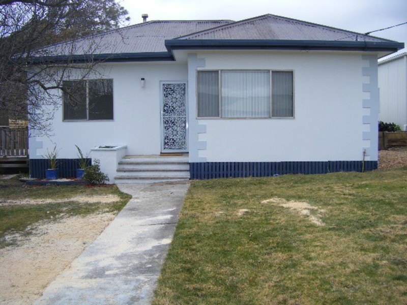 15 Lemnos Street, Lithgow NSW 2790