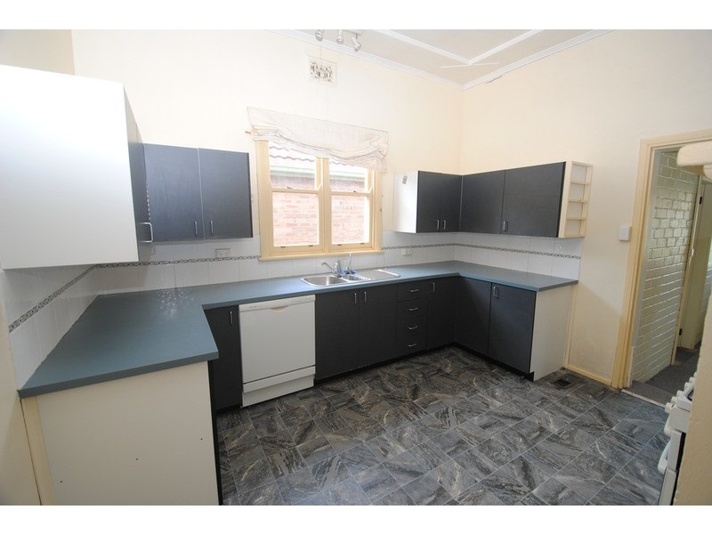 9 Laurence  Street, Lithgow NSW 2790