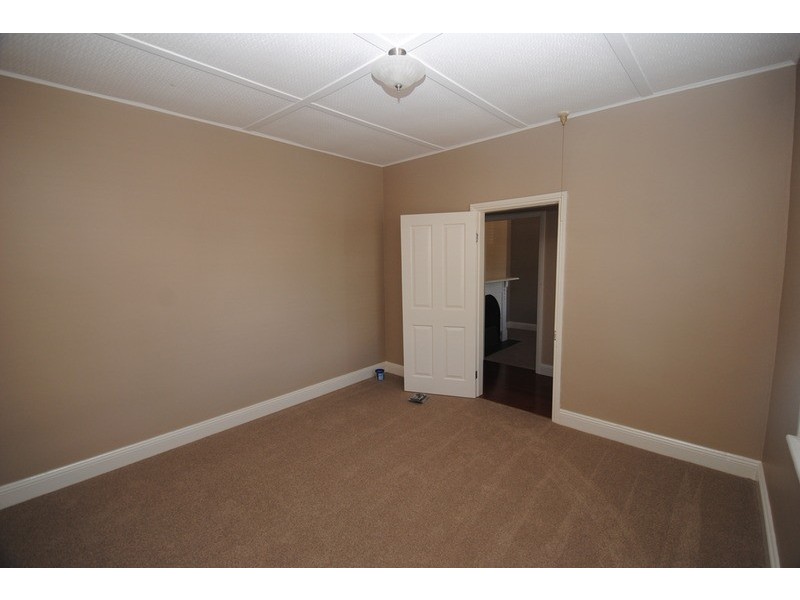 12 Chifley Road, Lithgow NSW 2790