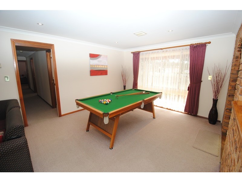 6 Girraween Drive, Marrangaroo NSW 2790