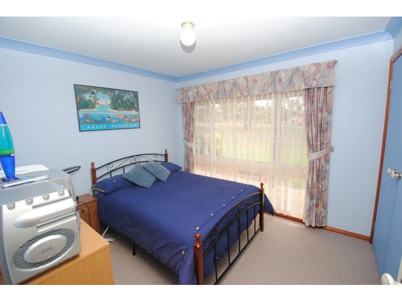 6 Girraween Drive, Marrangaroo NSW 2790