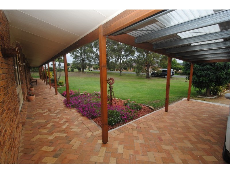 6 Girraween Drive, Marrangaroo NSW 2790